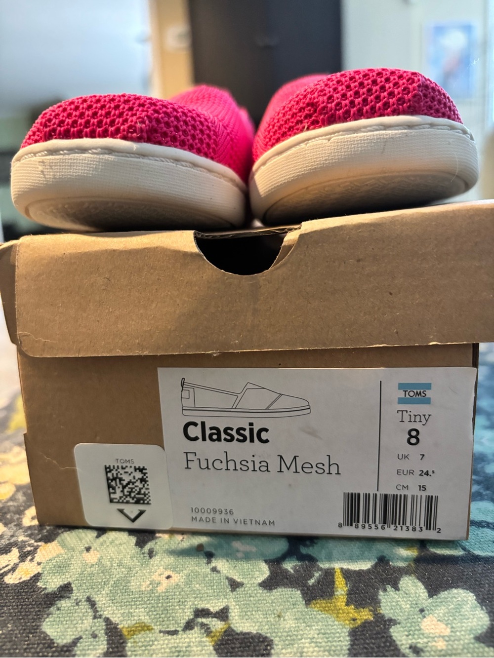 Toms Fuchsia Mesh Classic Slip-On Sneakers